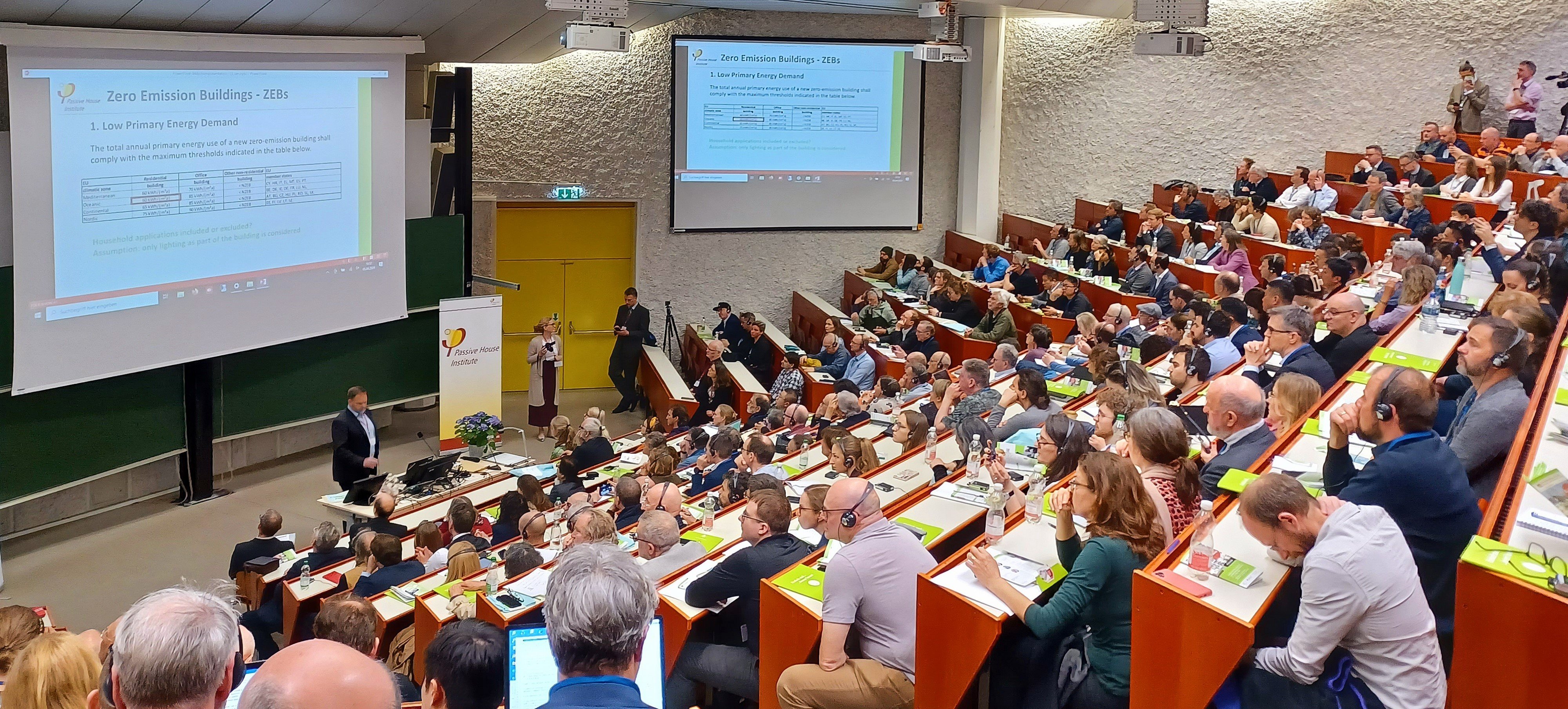 eroffnungsplenum_-_opening_plenary_-_jan_-_oben_geschnitten